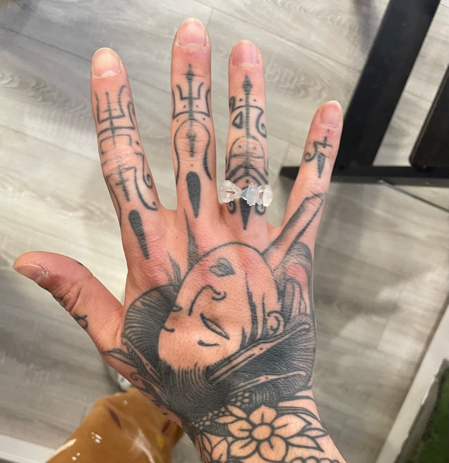 MULTI PUPPETS RESIN RING