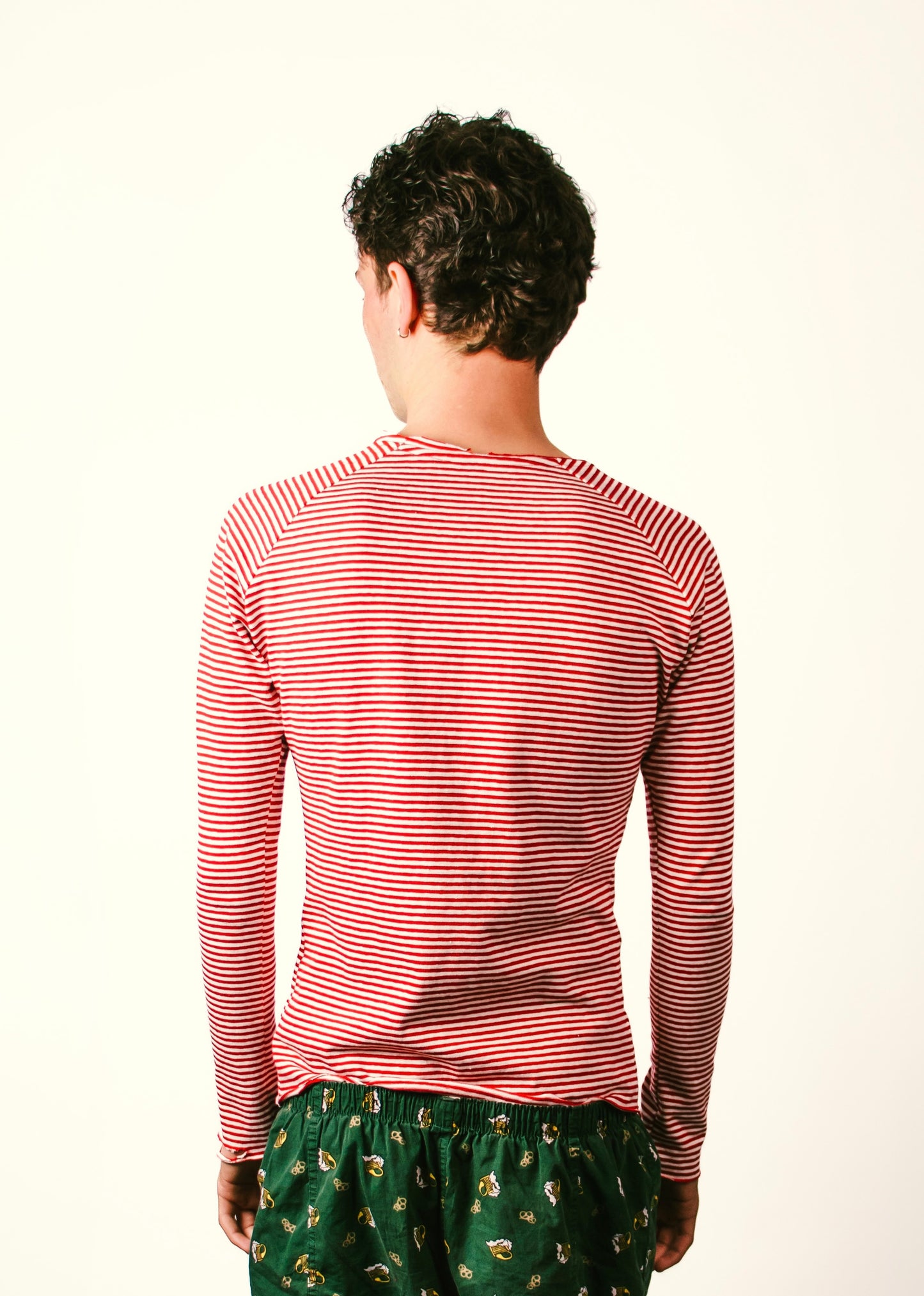 Sweater L/S Stripes White Red Calligraphic