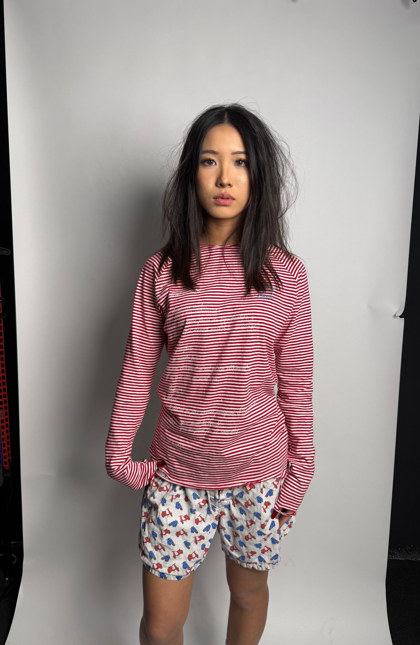 Sweater L/S Stripes White Red Calligraphic